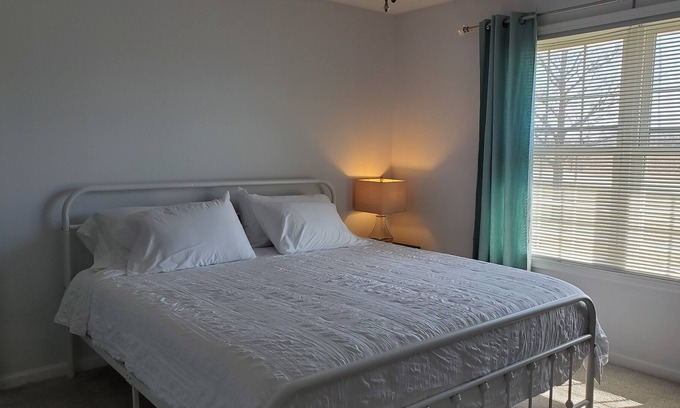 Sidney Apartment | Duplex 2 bdrm, 1 bath, 1 car garage.