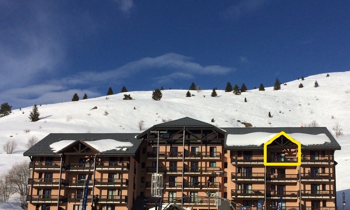 Valmeinier Apartment | Duplex 6/8 people 3 * in the center of Valmeinier 1800. Close to the slopes.