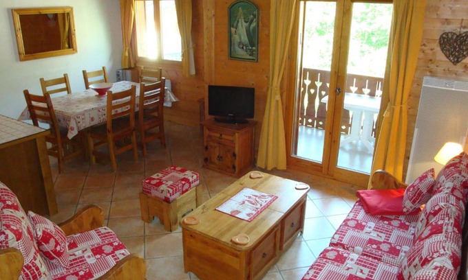 Pralognan-la-Vanoise Apartment | Duplex chaleureux au centre, proche commerces et téléphérique, avec balcon sud et parking couvert - FR-1-464-76