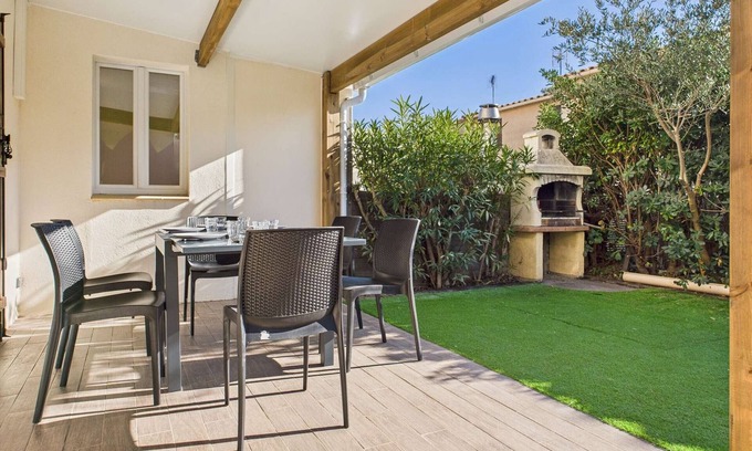 Marseillan Plage Apartment | Duplex Climatisé 2 Pièces, Terrasse Sud-Ouest, Parking Privé, Proche Commodités