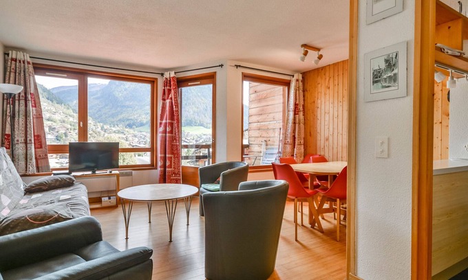 Morzine Apartment | Duplex for 6 in Morzine with WIFI, parking, near center and lifts