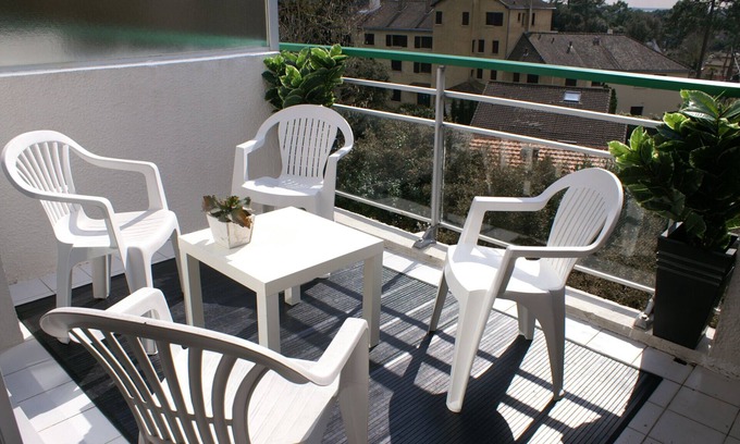 La Baule-Escoublac Apartment | Duplex, last floor south terrace, wifi, quiet, beach 5 minutes walk
