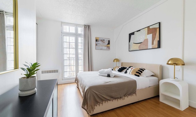 Pantin Apartment | Duplex moderne proche metro - Mairie des Lilas