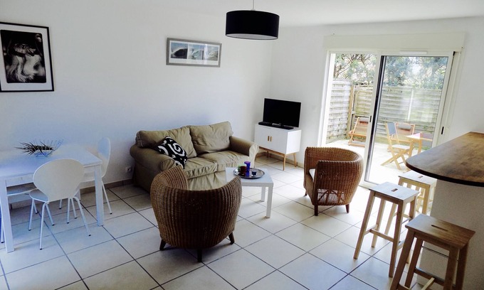 Lacanau-Ocean Apartment | DUPLEX NEAR BEACH WITH PRIVATE PARKING + TERRACE and TWO BEDROOMS