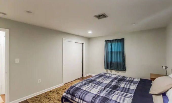 Leesburg House | Duplex Nice Home in Leesburg