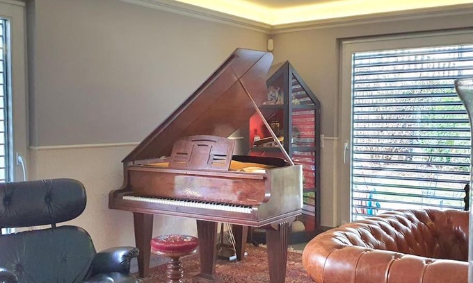 La Bourgogne Apartment | Duplex, piano, billard, ping-pong, jardin