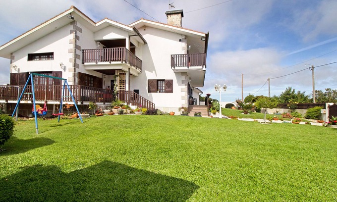 Fonte Boa House | Duplex T4 with Pool 'Bellaë Holiday' with Private Terrace, Private Garden and Wi-Fi