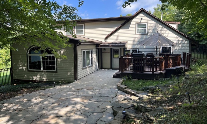 Mount Vision House | Dutch Hill Manor I, Upscale, near All Star + Dreams Park, fire pit, 1 of 2 units