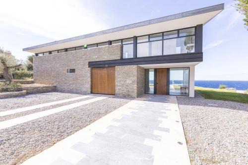 Saint-Cyr-sur-Mer Villa | Dzov