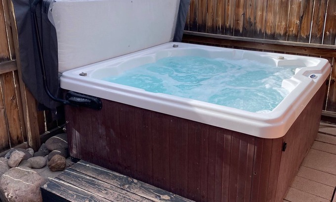 South Fork Cabin | "E" Elk Cabin - Private Hot Tub!