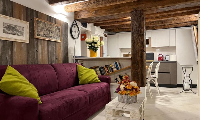 Dorsoduro Apartment | "Ea casa de mì", l'incanto di vivere Venezia