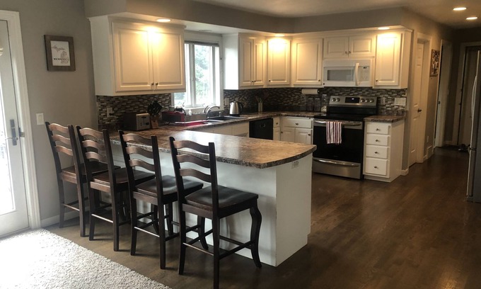 Neenah House | EAA Airventure family rental