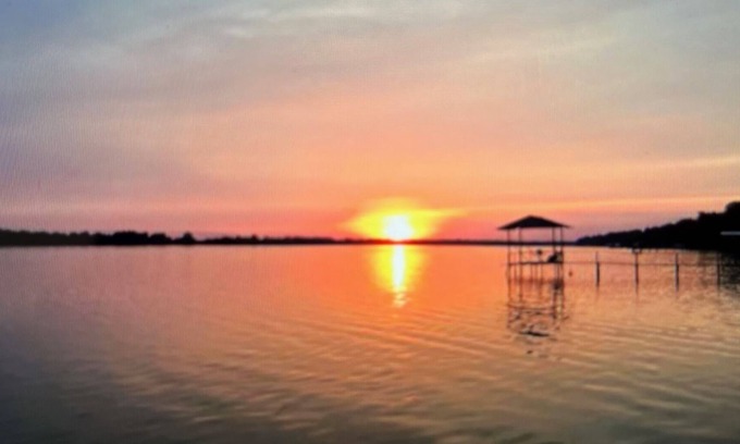 Redwood RV Rental | Eagle Lake Waterfront Lot, at Public Launch (lot only)