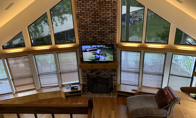 Lake Country House | Eagle Mountain Lake Front Home, with Dock! Amazing Location 3 Bed, 2 Bath