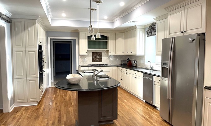 Lilburn Cottage | Eagle Ranch Estate, suburb of Atlanta