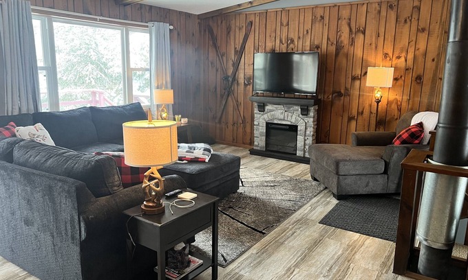 Eagle River House | Eagle River Home on Chain of Lakes, Private and Close to Restaurants/Night Life