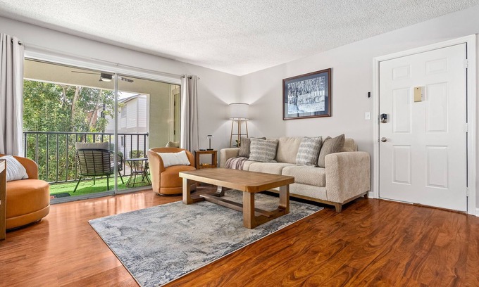 Cary Woods Condo | Eagle's Escape ~ Cozy 2-Bedroom Condo in Welcoming Auburn