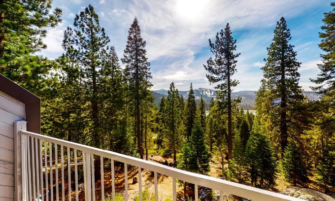 Lakeshore Apartment | Eagle's Nest #87