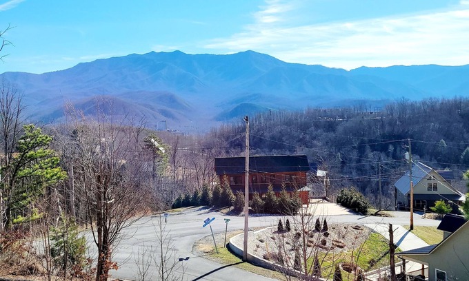 Chalet Village North Cabin | Eagle's Nest Mountain View Hot Tub Location