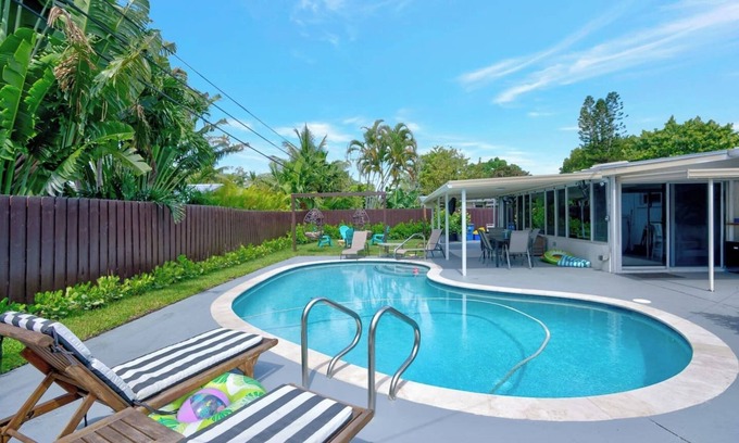 Florida North Atlantic Coast House | Eagle's Way: Firepit, Heated Pool, Sunroom Near BEACH!