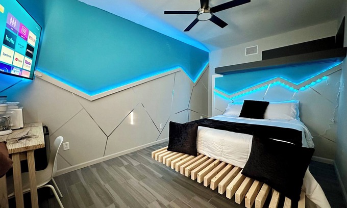 Eagle Pass Apartment | Eagle Stay Dainty Studio