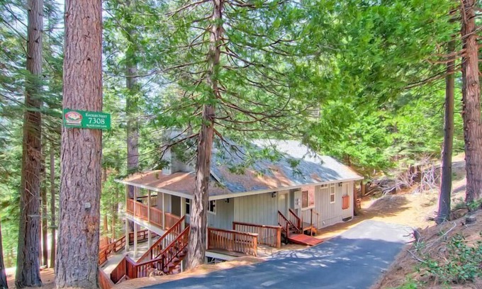 Yosemite West House | Eagles Nest