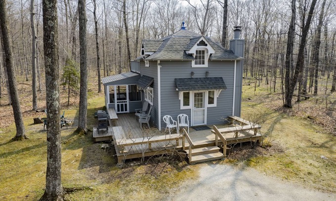 Egg Harbor Cottage | Eagles Nest Cottage in Egg Harbor, Door County, WI