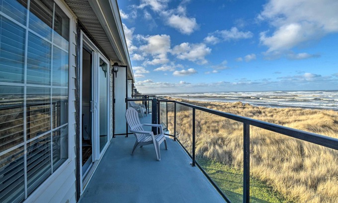 Ocean Shores Condo | ‘Eagles View’ Condo in Ocean Shores w/3 Balconies