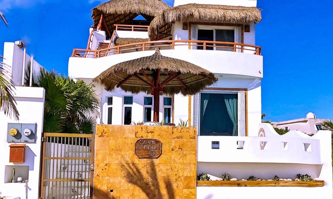 Isla Mujeres House | Early bird specials~Unobstructed Caribbean~Oceanfront Spacious Private Home~Pool