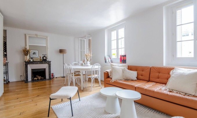 Les Halles Apartment | Earthy Serenity, by Veeve
