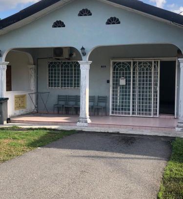 Peringgit House | Easah Homestay Malacca