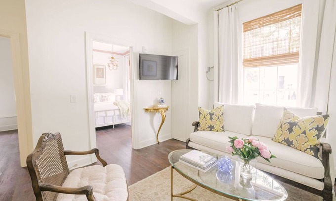 Cannonborough Elliotborough Apartment | East 42 A - Ground floor unit!