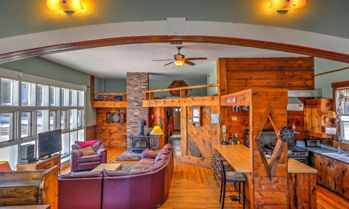 East Burke House | East Burke Home on Kingdom Trails Near Ski Resort