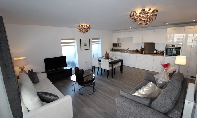 Bournemouth City Centre Apartment | East Coast - Beautiful and modern holiday home