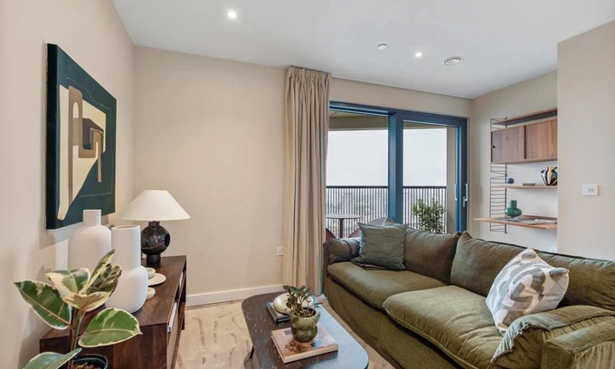 Bromley North Apartment | East London Calm Stay