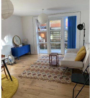 Shoreditch Apartment | East London Two Bedroom Apartment with private Patio - Entire apartment