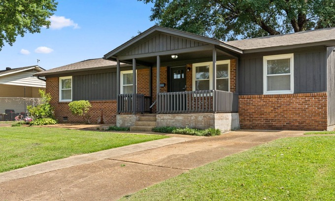 Memphis House | East Memphis 3bd/2ba!n
