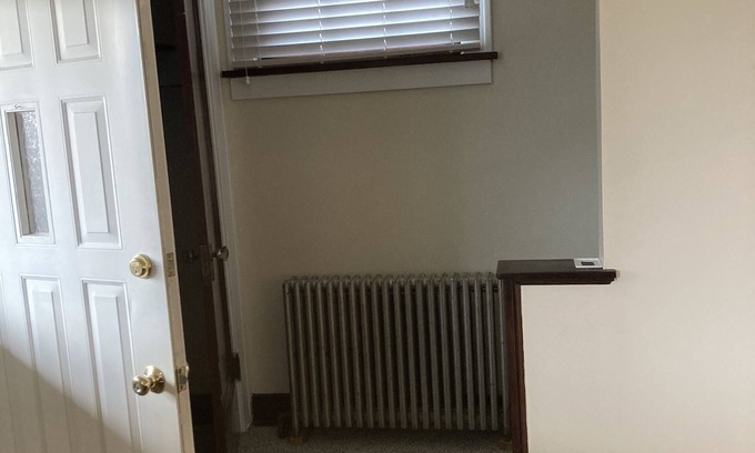 Forest Hills House | East of Pgh spacious house-2 brms+office-2ba-new kitchen-safe nbhd,off-st pkg