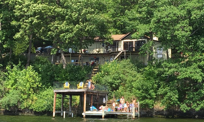 Burdett House | East Side Lake House Spacious home. Drift Away.