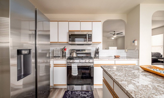 Coyote Corridor House | East Tucson Escape - updated 3 bedroom 2 bath