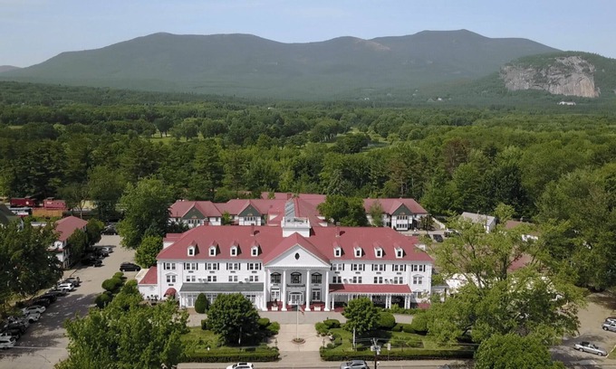 North Conway Condo | Eastern Slope Inn Studio Unit Friday Check-In