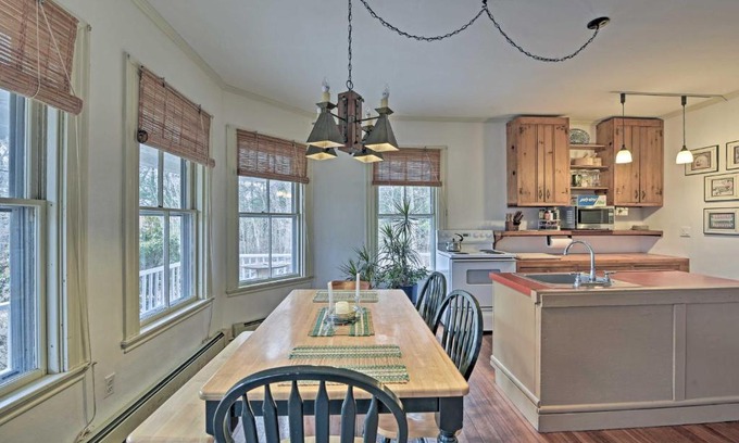 Tisbury House | Easy Access to Beaches Vineyard Haven House