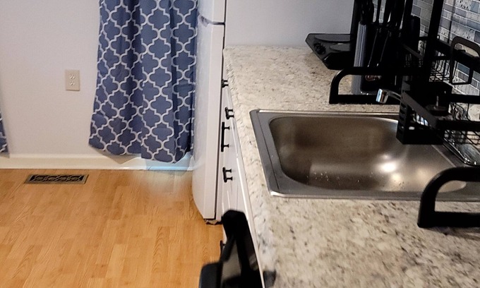 Hutchinson Acres Apartment | Easy access to Hwy 77, near Panthers camp, only minutes from Charlotte, NC.
