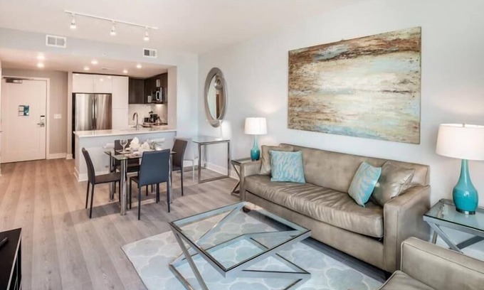 Woodmont Triangle Apartment | Easy Travel to DC | Full Kitchen, Pool & Spa | Downtown Bethesda