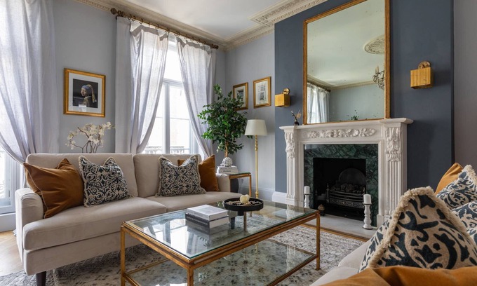 Belgravia Apartment | Eccleston Street III by onefinestay