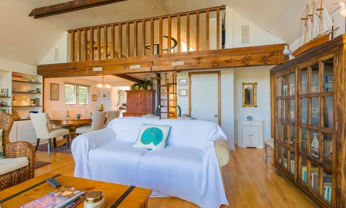 Sagamore Beach House | Eclectic beach house with ocean views