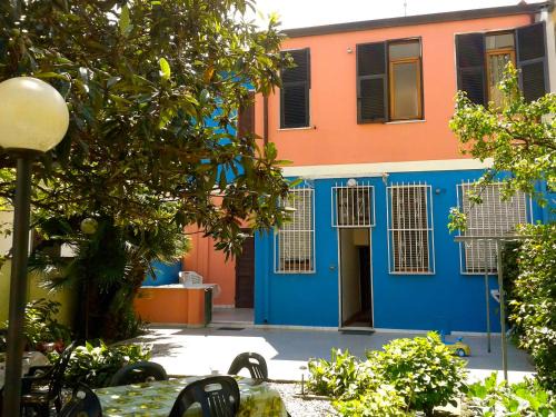 Marina di Carrara Bed & Breakfast | Eco B&B I Due Oleandri
