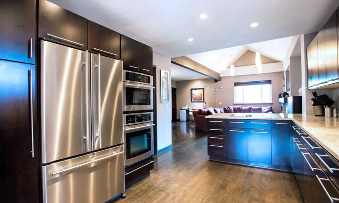 Speer House | Eco Friendly Modern Smart Home near Wash Park, w/2 Parking Spaces + 2 Fireplaces