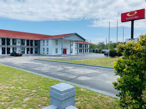 Morehead City Cabin | Econo Lodge Crystal Coast
