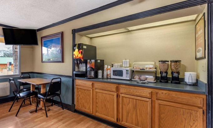 Erlanger Hotel | Econo Lodge Erlanger - Cincinnati Airport